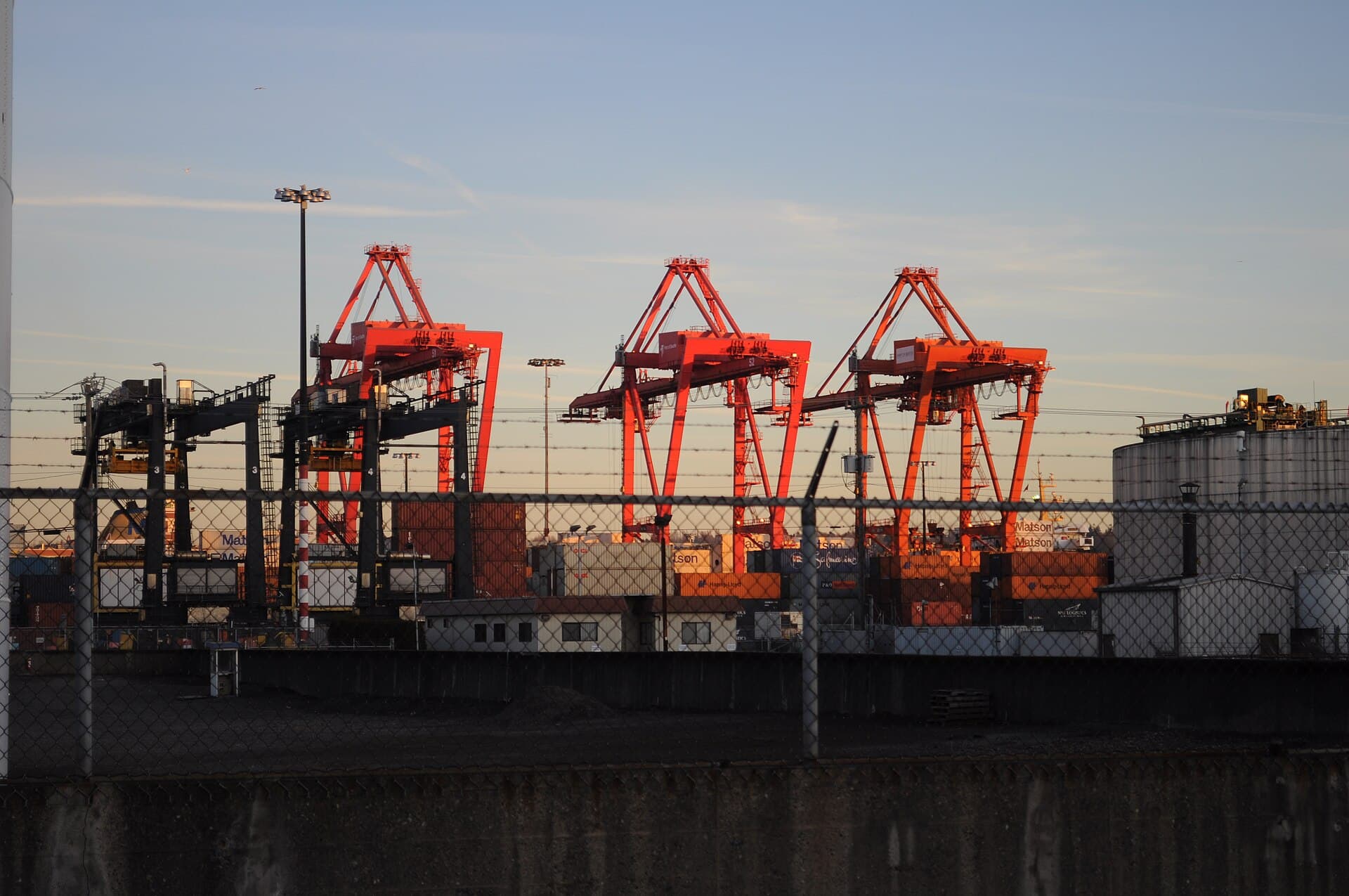 US Lifts Blockade of Iranian Ports Under Truce Terms